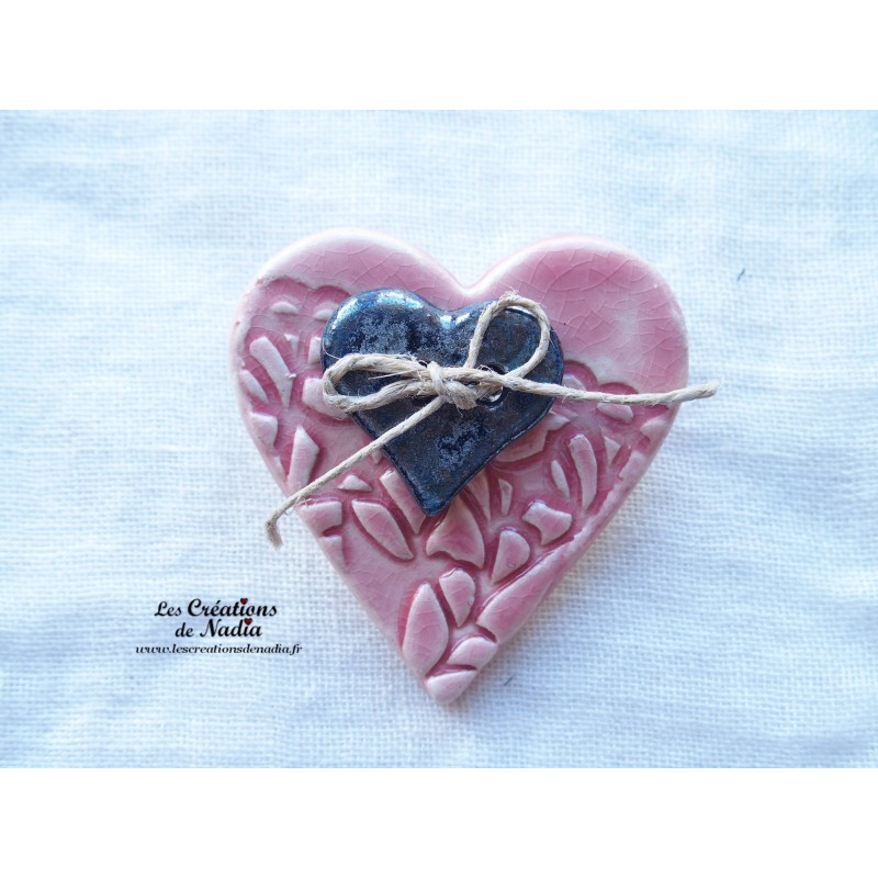 Broche coeur en céramique couleur rose