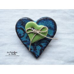 Broche coeur en céramique couleur bleu turquoise